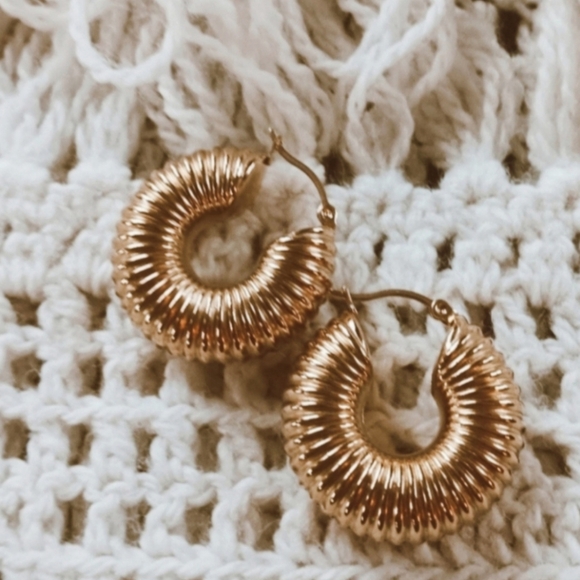 Anthropologie Jewelry - [ Anthropologie Bohemian Minimalist Gold Chunky Ribbed Coil Mini Hoop Earrings ]